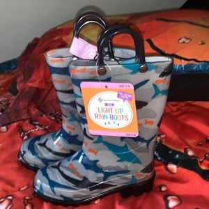 Sharky Rainboots size 7/8